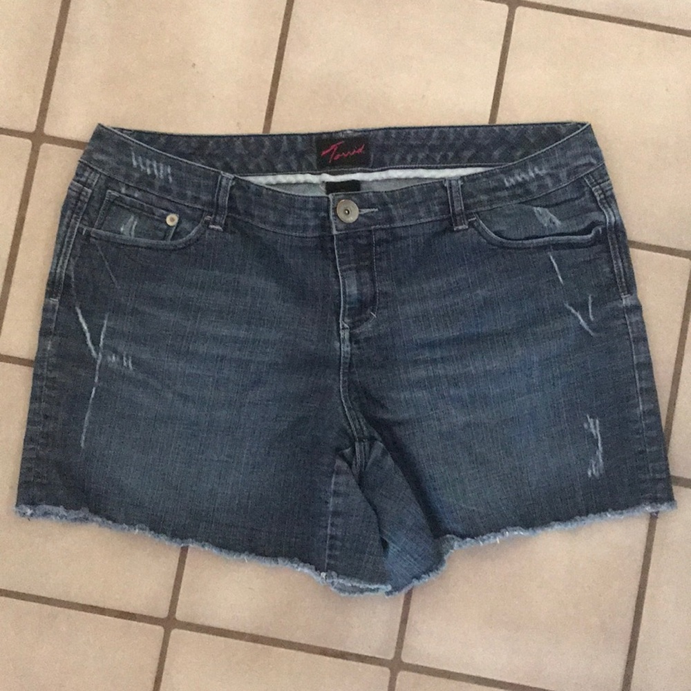 Torrid 18 Cut off Jean Denim Shorts Stretch